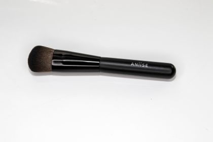 Contouring Makeup Brush